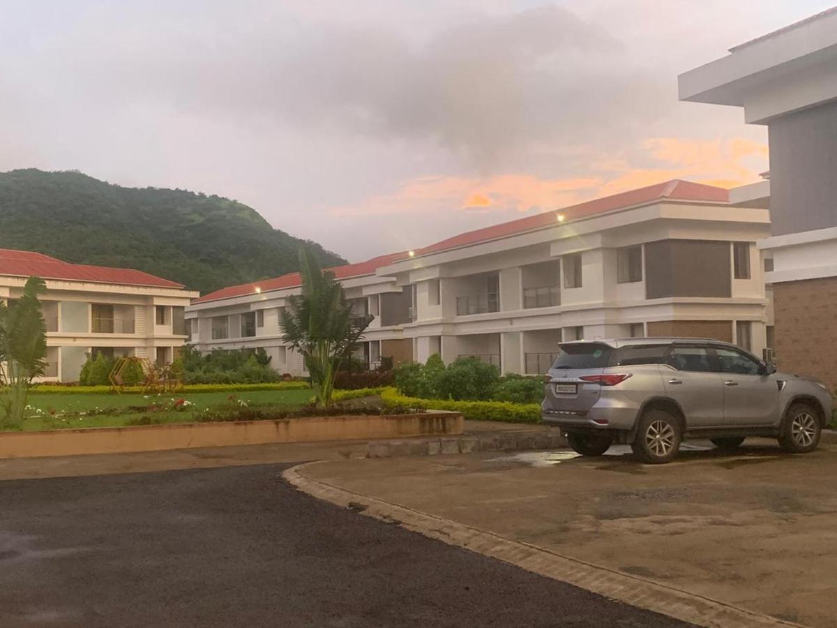 Mizzle Apartment โลนาวาลา ภายนอก รูปภาพ