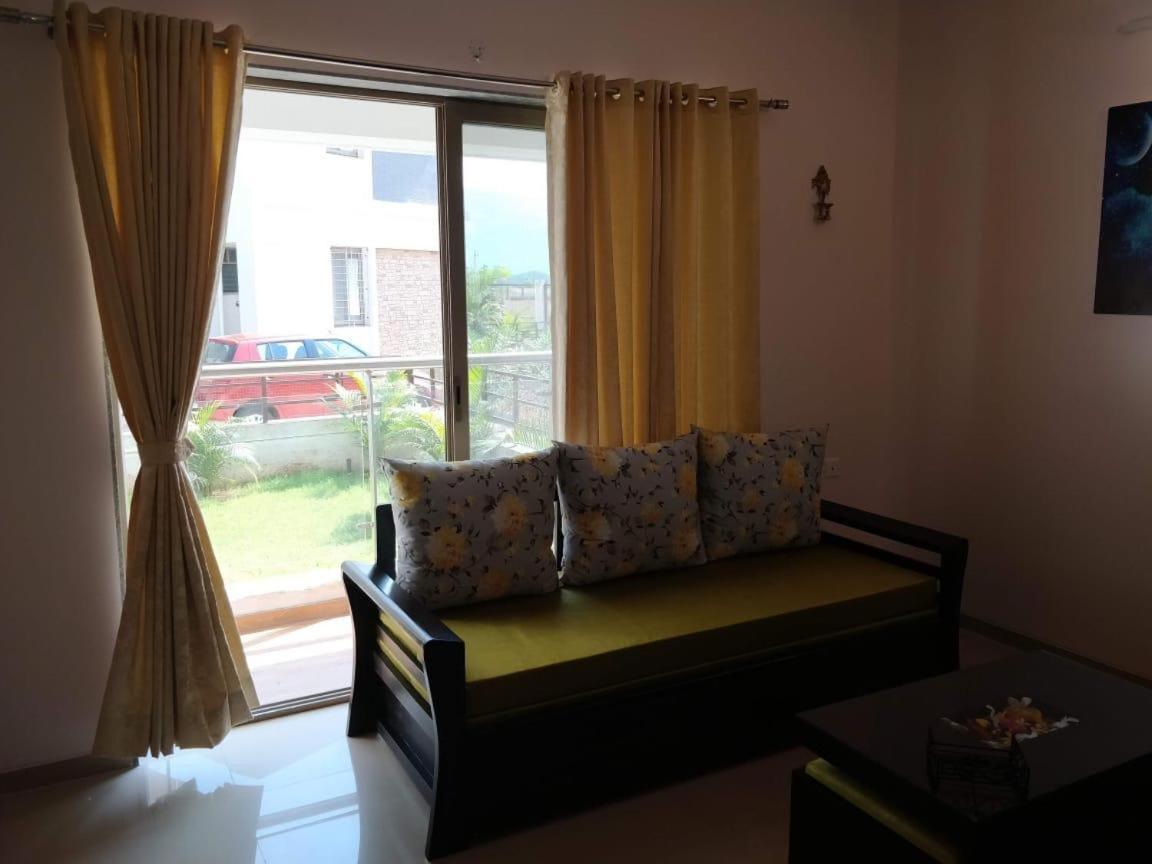 Mizzle Apartment โลนาวาลา ภายนอก รูปภาพ