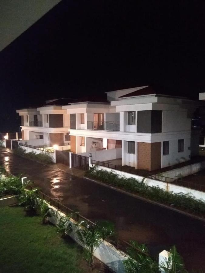 Mizzle Apartment โลนาวาลา ภายนอก รูปภาพ